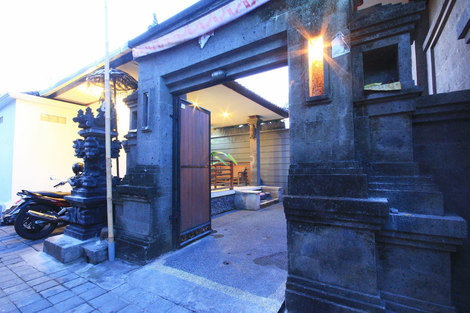 Letos Kubu Homestay *